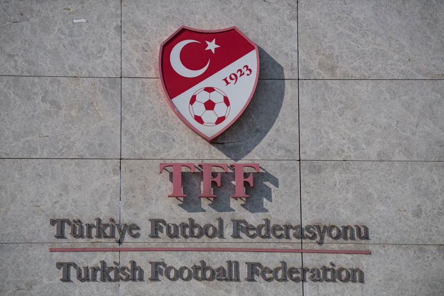 Presidente de Federación de Turquía se desmarca de escándalo arbitral 