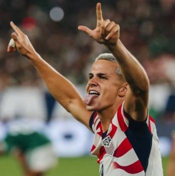 Errores de M&eacute;xico entregan a EU el Cl&aacute;sico de Concacaf