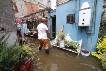 Lluvias torrenciales provocan inundaciones y afectaciones en el suroriente de CDMX