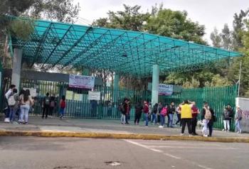 Lanzamiento de cohetones en Bachilleres 6 provoca suspensi&oacute;n de clases y movilizaci&oacute;n policial en Iztapalapa