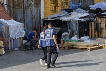 Desmantelan &uacute;ltimo campamento de migrantes de Ceuta antes de la visita del rey espa&ntilde;ol