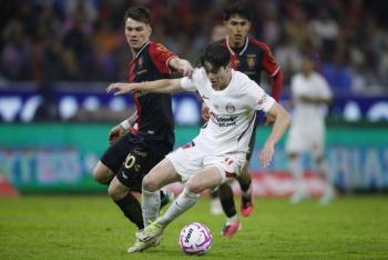 Chivas rescata el empate ante Atlas en un cl&aacute;sico con pol&eacute;mica arbitral