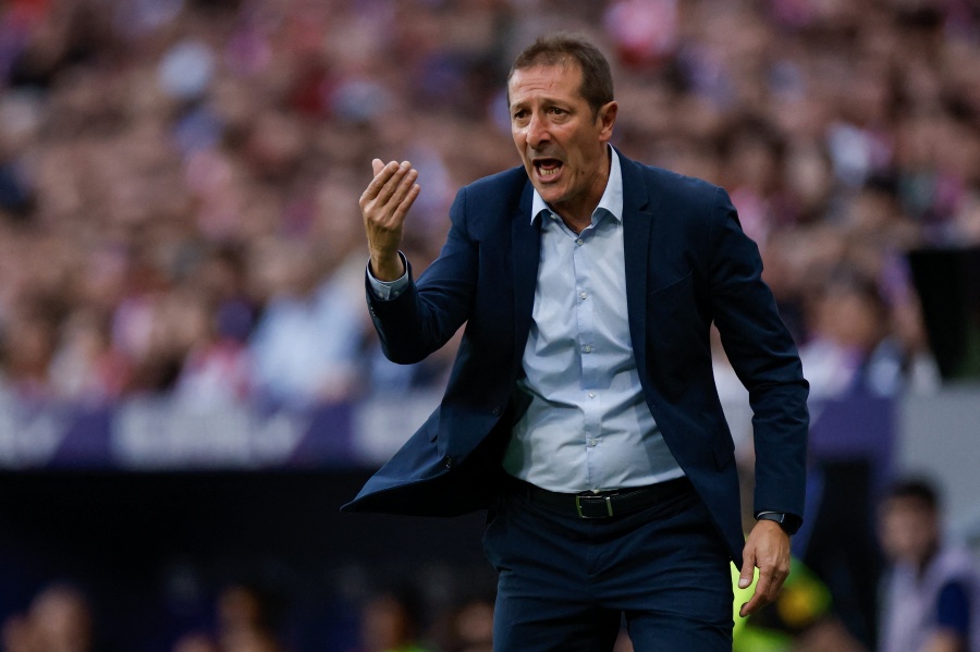 Osasuna destituye a su entrenador Luis Ramis y recupera a Jagoba Arrasate 