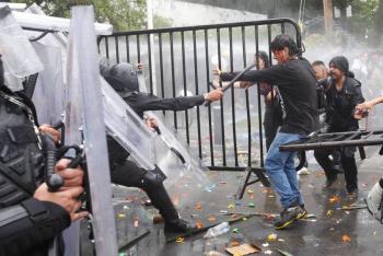 UdeG exige liberar a tres estudiantes detenidos durante protesta por el agua en Jalisco