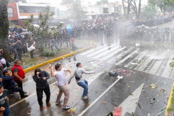 Lemus anuncia revisi&oacute;n de detenciones tras protestas por el agua en Jalisco