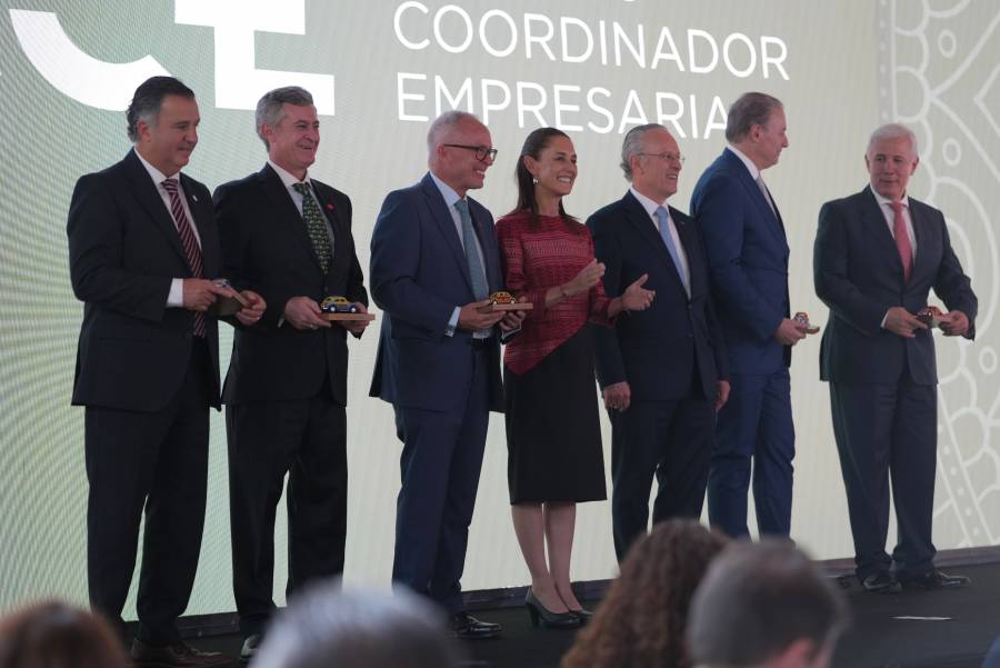 Sheinbaum destaca crecimiento de México en la OCDE; CCE pide reducir déficit fiscal