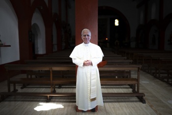 Papa Le&oacute;n XIV inicia recuperaci&oacute;n tras operaci&oacute;n por c&aacute;ncer pulmonar