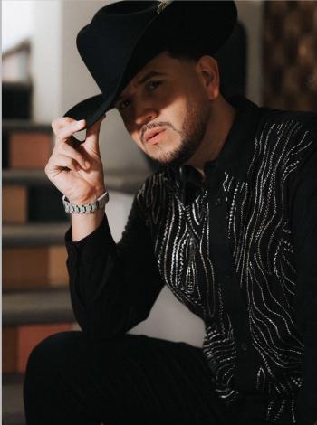 Ed&eacute;n Mu&ntilde;oz lanza advertencia antes de sus conciertos en La M&eacute;xico: “A las ocho arrancamos”