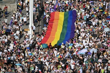 Mayor&iacute;a proeuropea empieza a derogar en Hungr&iacute;a leyes anti-LGBT+ del gobierno Orb&aacute;n