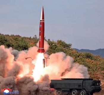 Kim Jong-un inaugura museo militar con misiles de largo alcance mientras resurge la posibilidad de di&aacute;logo con Trump