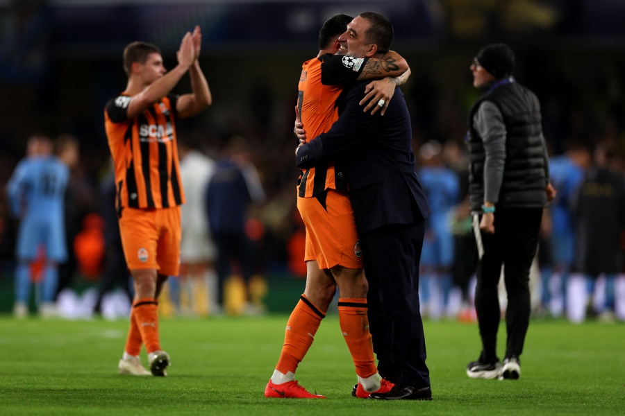 Shakhtar Donetsk remonta ante el AEK de Atenas y consigue su primera victoria en la Champions League