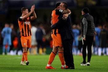 Shakhtar Donetsk remonta ante el AEK de Atenas y consigue su primera victoria en la Champions League