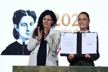 Sheinbaum firma decreto que obliga a plataformas digitales a retirar contenido violento dirigido a menores