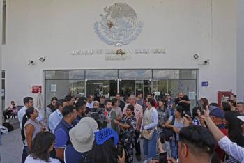 Denuncian presuntas irregularidades en detenci&oacute;n de repartidor durante protesta en Jalisco