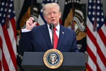 Trump considera 