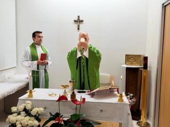 Vaticano difunde primeras im&aacute;genes del papa Le&oacute;n XIV tras cirug&iacute;a pulmonar; reportan evoluci&oacute;n favorable
