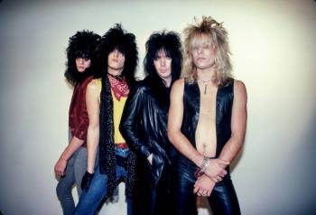 MOTLEY CRUE CELEBRA SUS 45 A&Ntilde;OS CON LA EDICI&Oacute;N DELUXE LIMITADA Y DEFINITIVA DE “TOO FAST FOR LOVE”