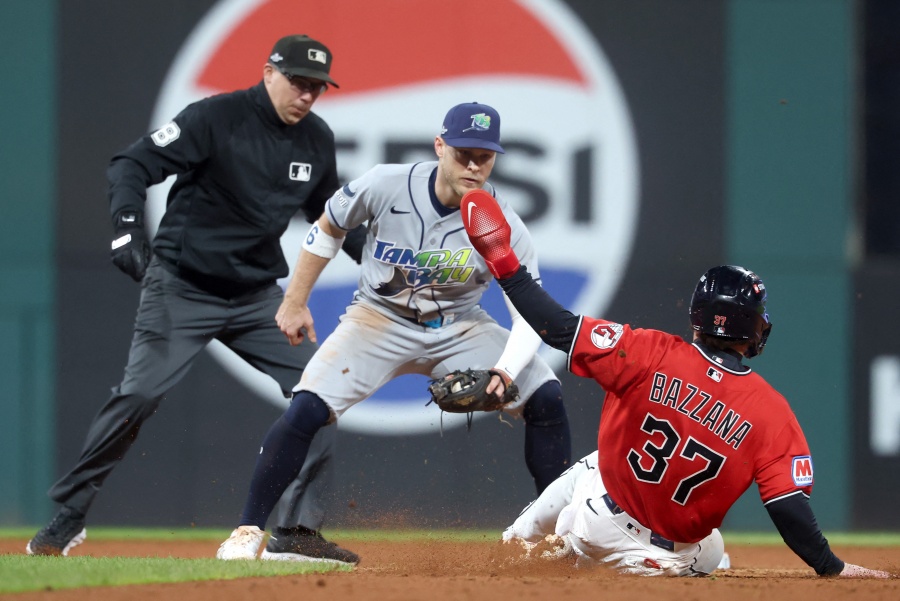 Con su poder latino, los Rays nivelan la serie frente a Guardianes 