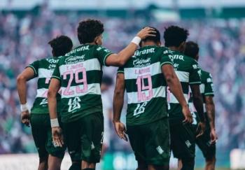 Santos golea 5-0 a Gallos y revive los fantasmas de la final de 2015