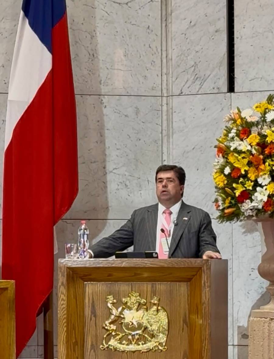 Pedro Haces propone en Chile agenda regional contra finanzas del crimen Organizado 
