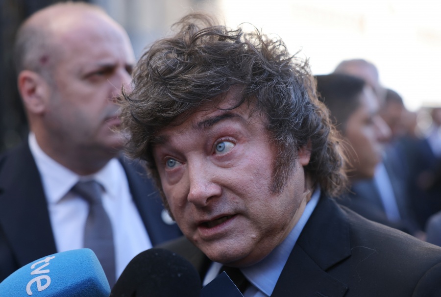 Milei irrumpe en la campaña electoral española llamando 