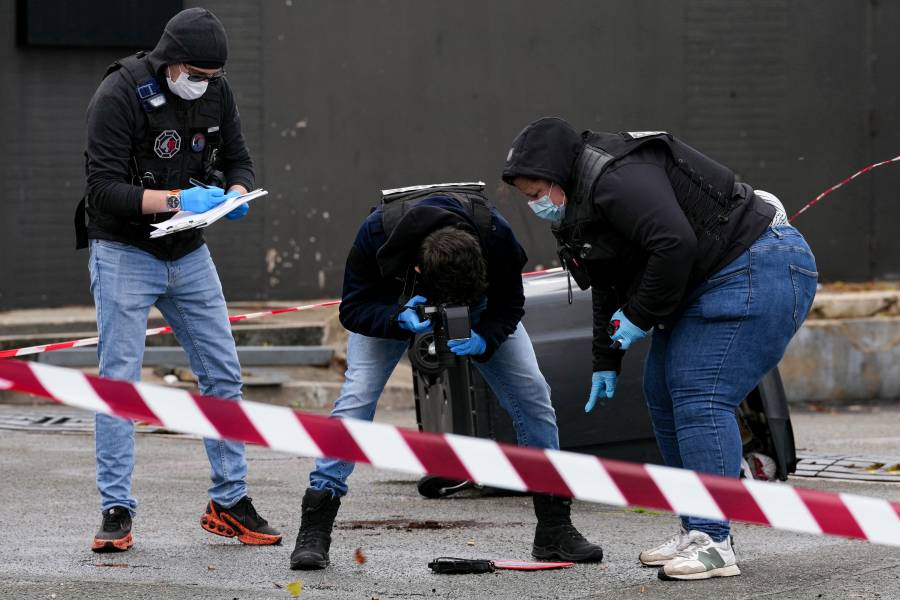 Un hombre mata a una persona y hiere a 4 tras abrir fuego cerca de Par&iacute;s