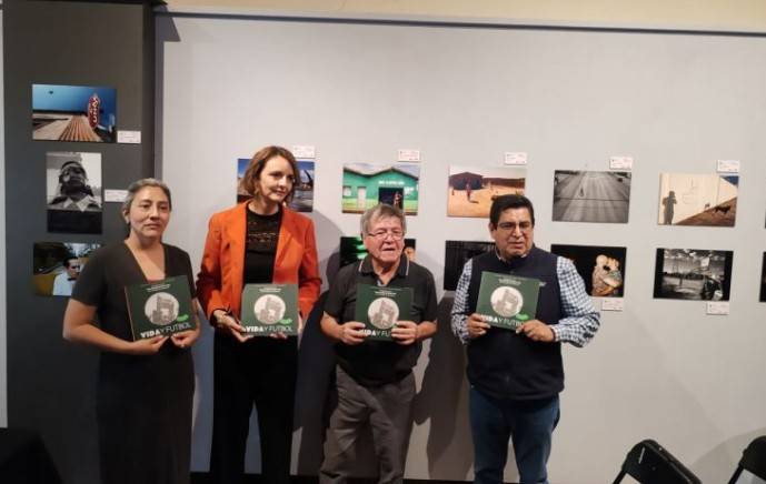 Quer&eacute;taro recupera su historia mundialista con el libro Vida y F&uacute;tbol