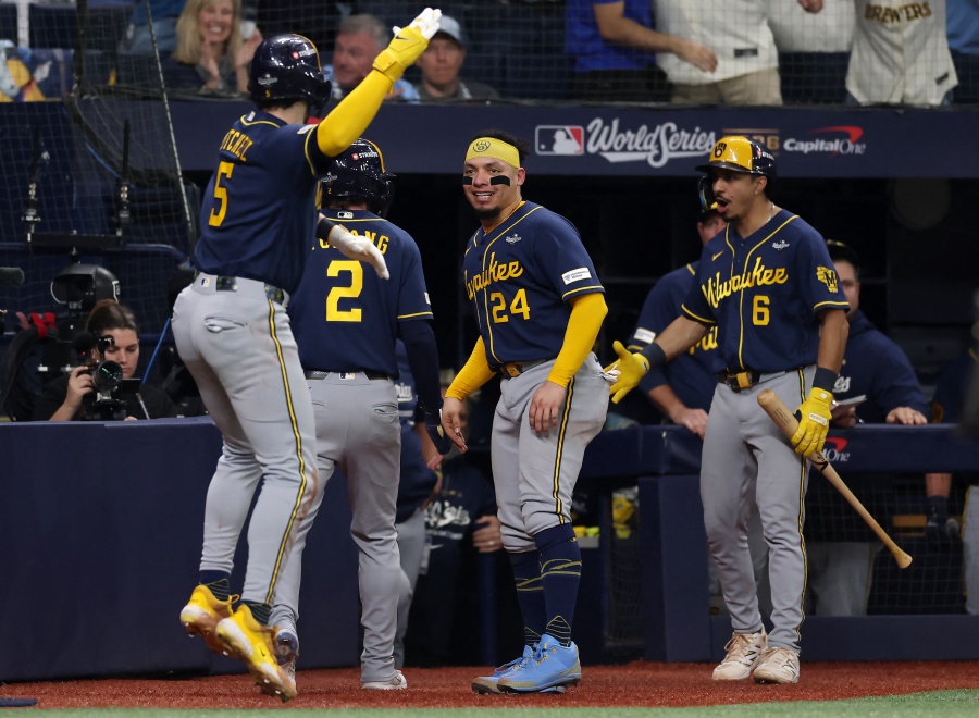 Milwaukee aplasta 10x1 a los Rays y acaricia su primer t&iacute;tulo de la Serie Mundial