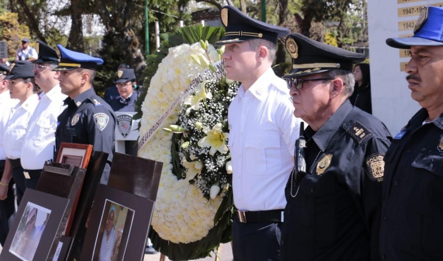 Realizan ceremonia luctuosa para conmemorar explosión de Hospital Materno Infantil en Cuajimalpa