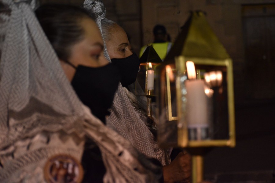 Procesi&oacute;n del silencio, tradici&oacute;n potosina en los hombros de las familias