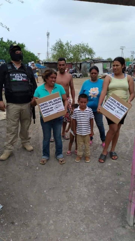 Cártel del Golfo reparte despensas como apoyo ante Covid-19