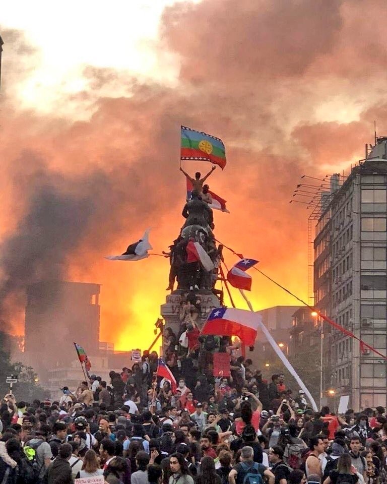 Se lleva a cabo marcha histórica en Chile con un millón de personas