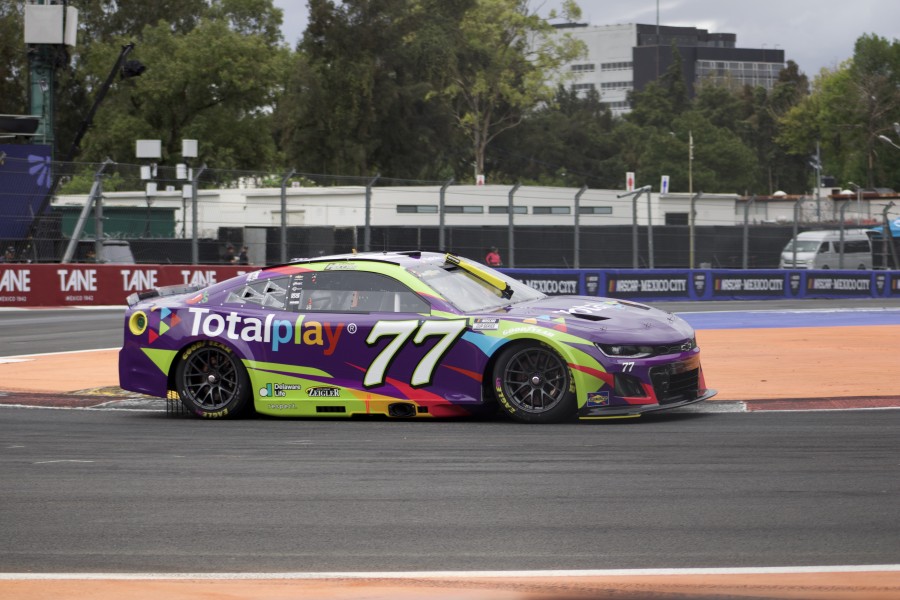 Shane Van Gisbergen conquista la pole position en la NASCAR Cup Series; Daniel Suárez saldrá décimo en la Viva México 250