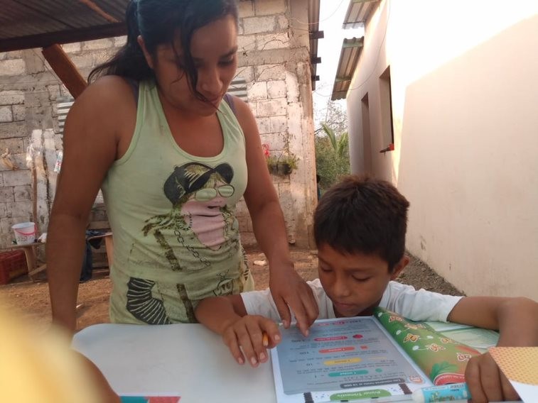 CONAFE da materiales educativos a 300 mil niñ@a en zonas marginadas de México