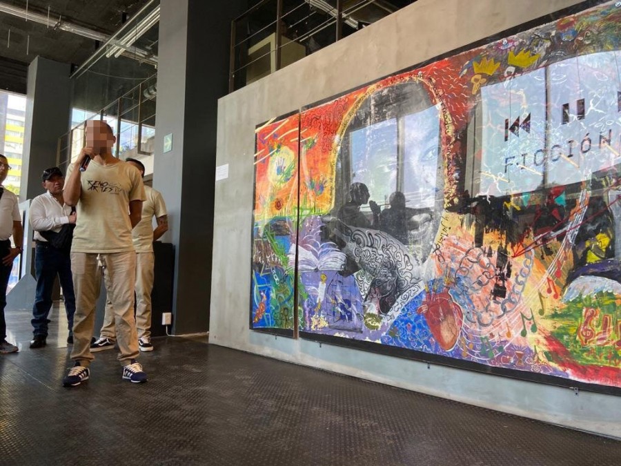 Presos montan exposición en el Centro Cultural Tlatelolco