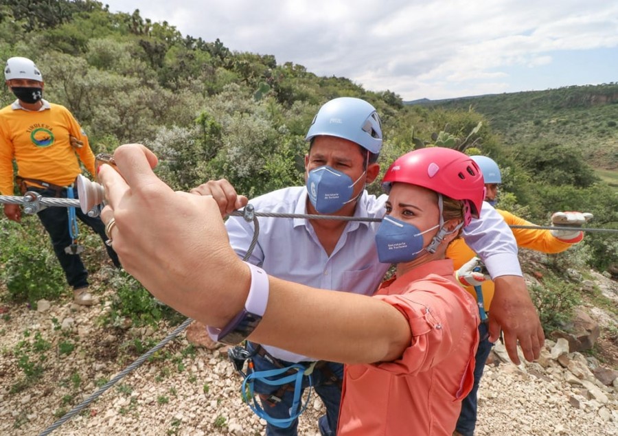 Inauguran tirolesa en el Área Natural Protegida de Peña Alta