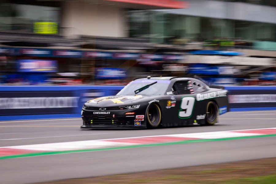 Daniel Su&aacute;rez logra hist&oacute;rica victoria en la Nascar Xfinity en el Aut&oacute;dromo Hermanos Rodr&iacute;guez