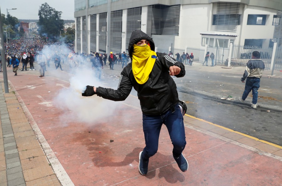 Correa niega orquestar golpe de estado en Ecuador contra Lenín Moreno