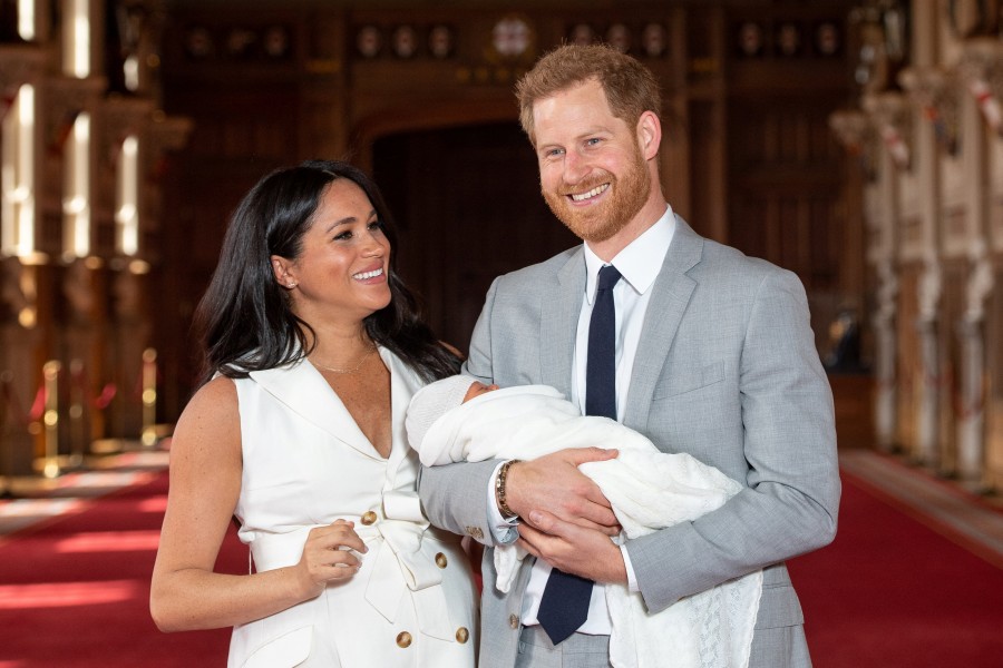 Meghan y Harry presentan al bebé real