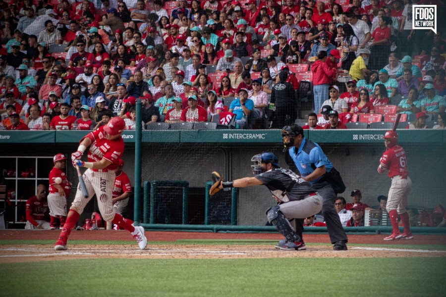 Diablos Rojos de México logran novena barrida de la campaña ante Bravos de León
