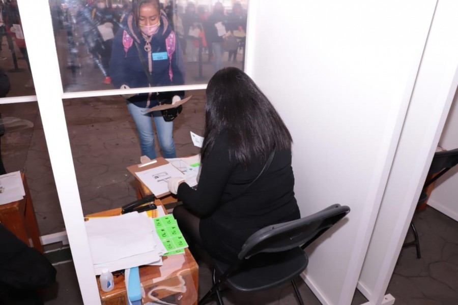 Entrega del Programa Social de Jefas y Jefes de familia en Cuajimalpa