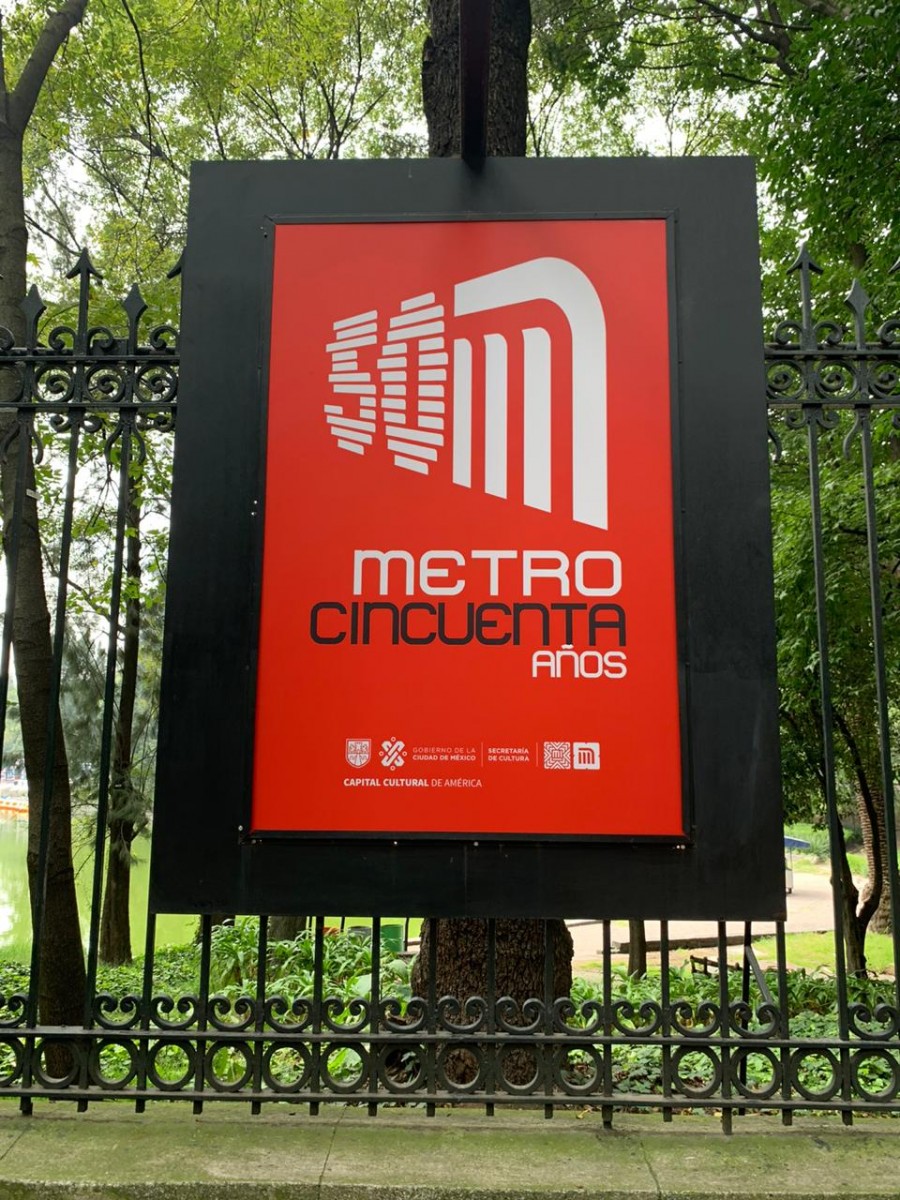 Exhiben galería de fotos con motivo de los 50 años del metro en Chapultepec