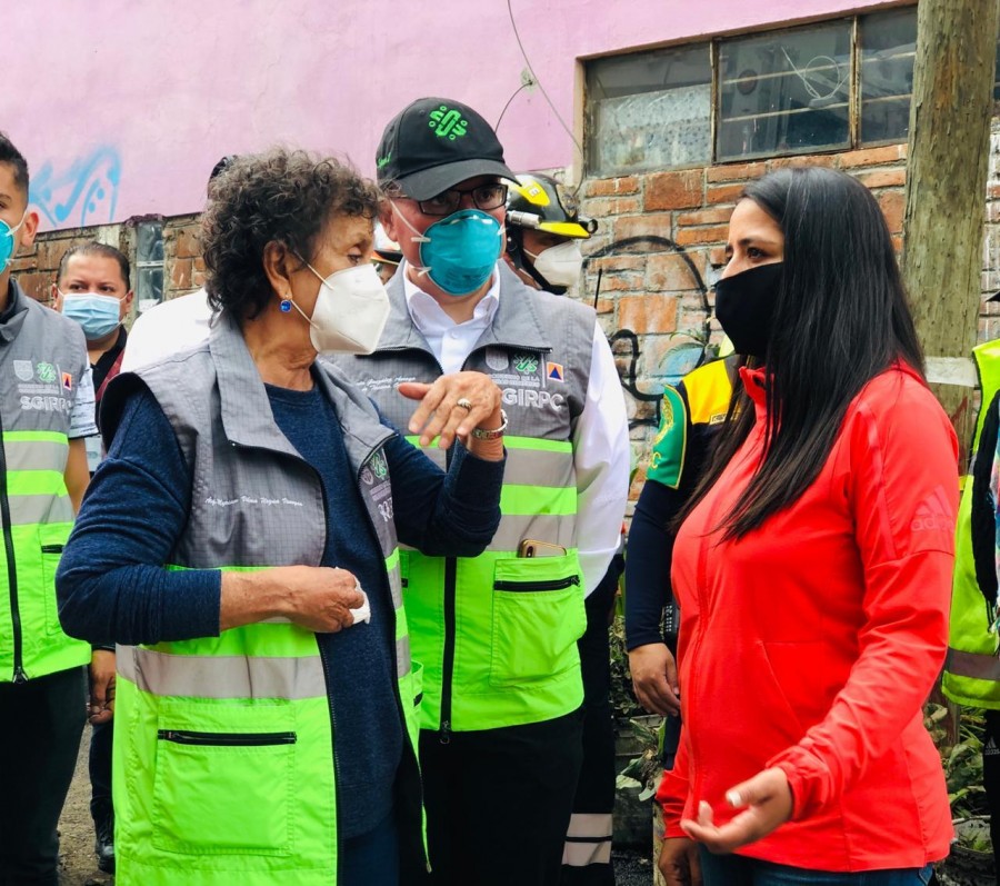 Cinco colonias afectadas reciben apoyo médico y alimentario