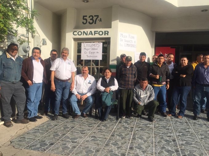 Brigadistas toman la CONAFOR en Chetumal