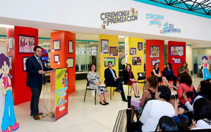 Premian a participantes del primer concurso