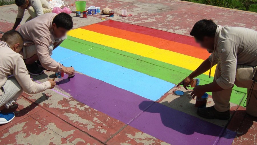 Conmemoran Día del Orgullo LGBT en reclusorios de la CDMX