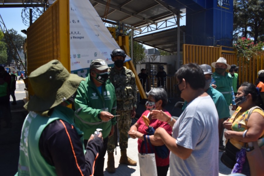 Así se vive una jornada de vacunación Covid en la FES Zaragoza en Iztapalapa