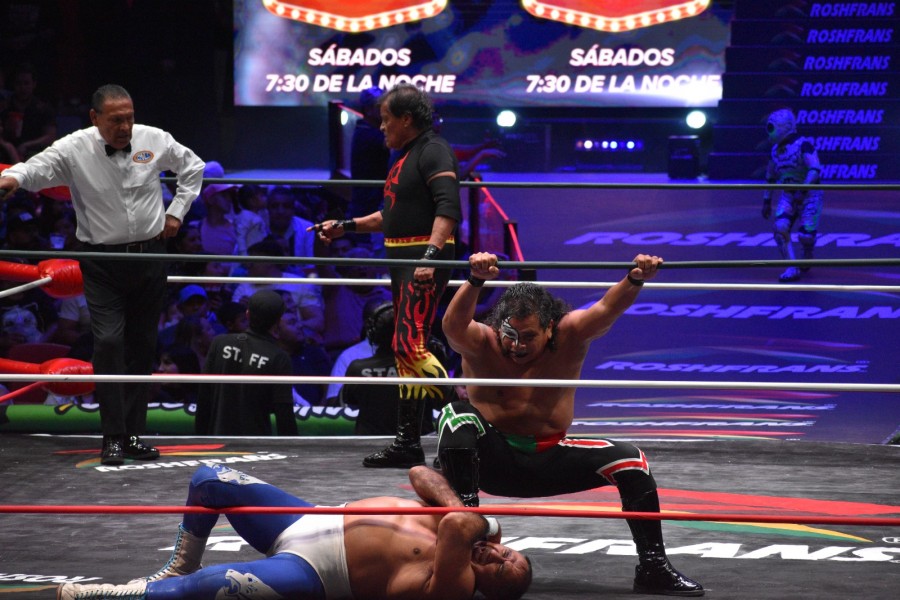 Atlantis, Octagón y Blue Panther vs El Satánico, Fuerza Guerrera y Virus