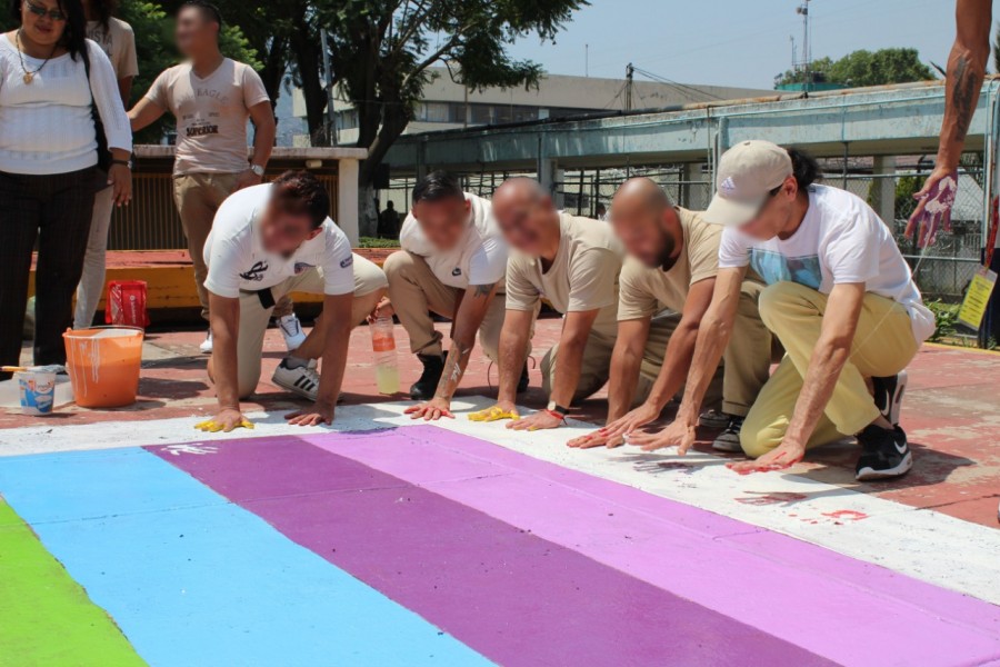 Conmemoran Día del Orgullo LGBT en reclusorios de la CDMX