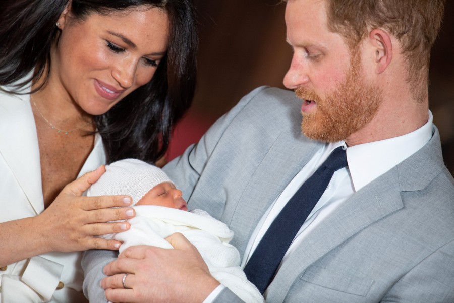 Meghan y Harry presentan al bebé real